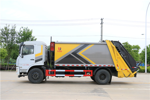 东风专底D3L后装压缩垃圾车