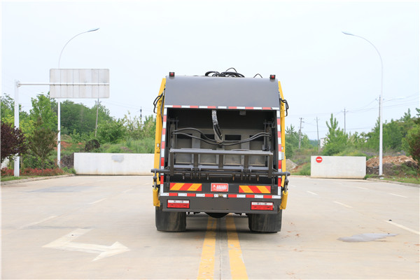 东风专底D3L后装压缩垃圾车