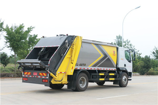 东风柳汽乘龙14方压缩垃圾车