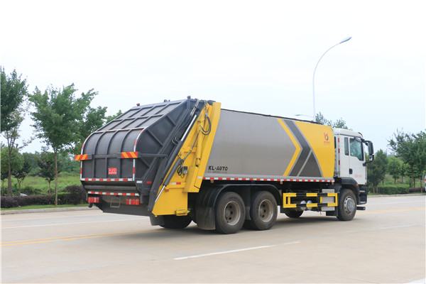 重汽汕德卡后八轮20方压缩垃圾车