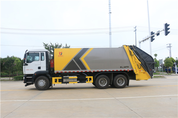 重汽汕德卡后八轮20方压缩垃圾车