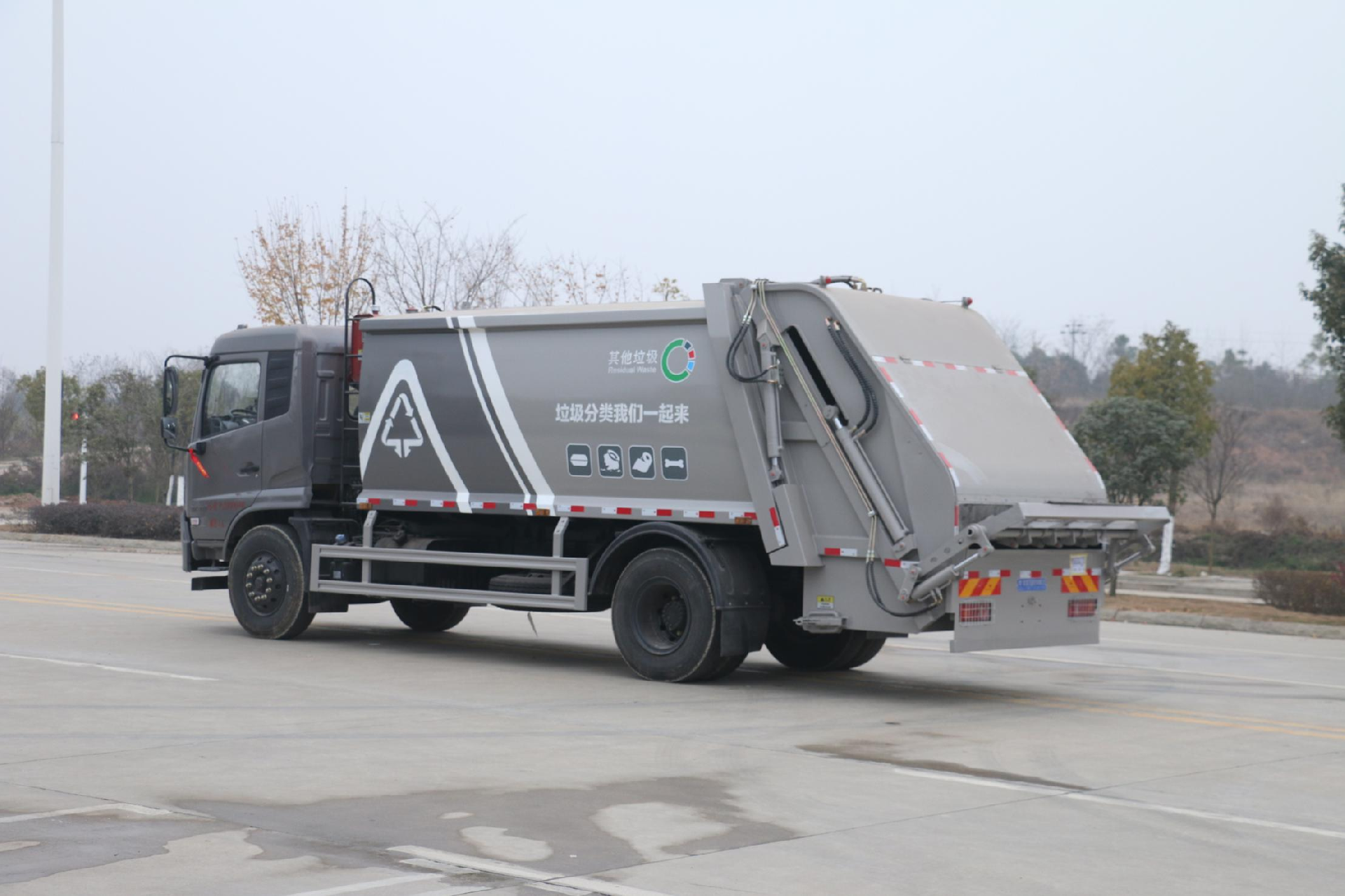 （可上京牌）14方东风天锦压缩垃圾车